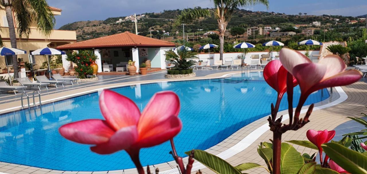 Hotel Damanse Santa Domenica  Luaran gambar