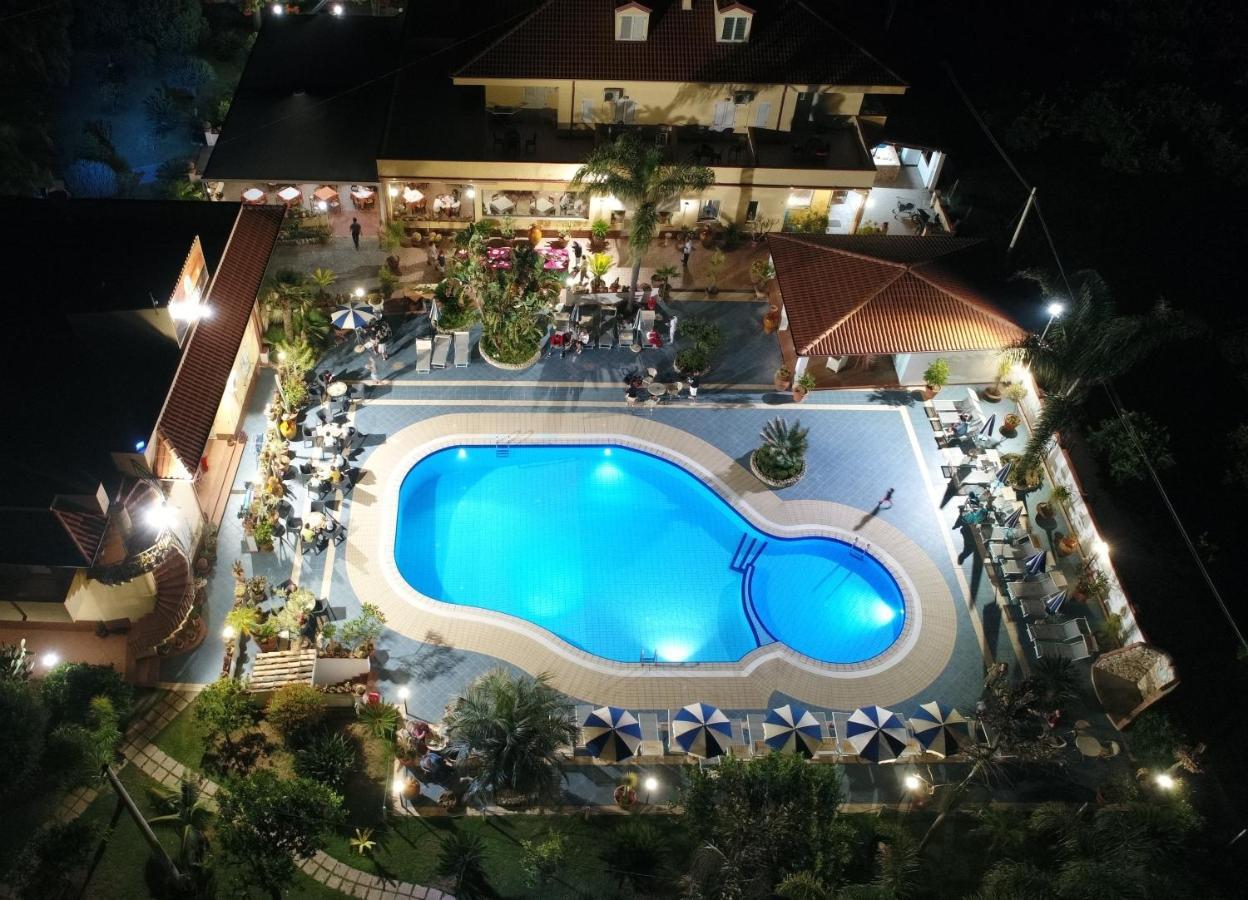 Hotel Damanse Santa Domenica  Luaran gambar